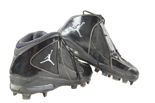 2009 Derek Jeter Game Used Cleats (pair)(World Series Champs) (Steiner LOA)